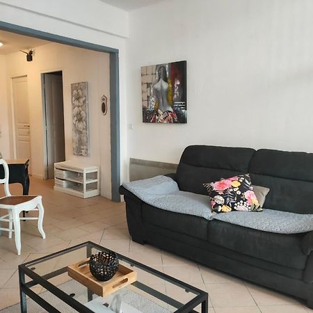 Meuble 3 Etoiles Dans Un Petit Village Du Gers Villecomtal-Sur-Arros Exteriör bild