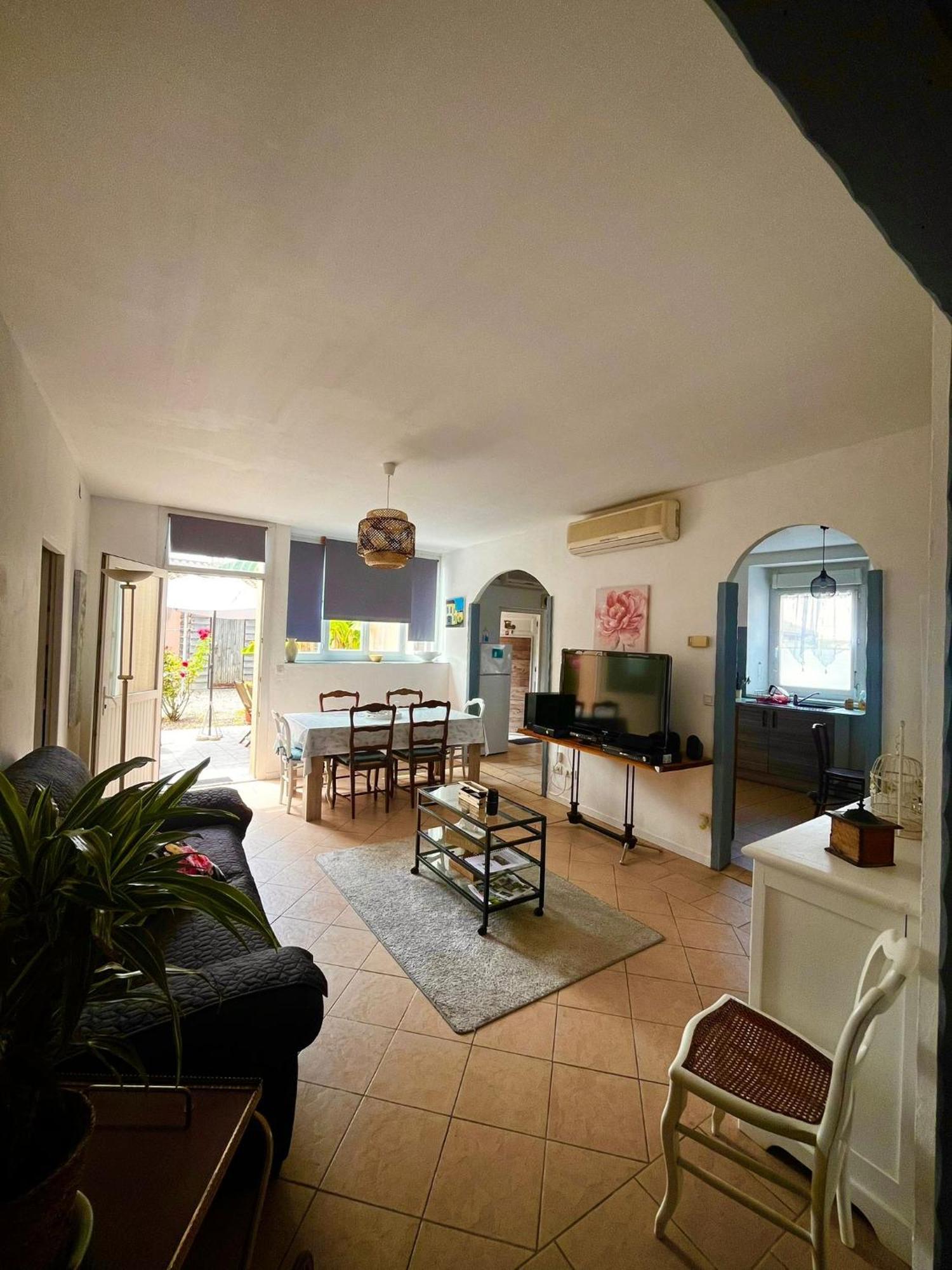 Meuble 3 Etoiles Dans Un Petit Village Du Gers Villecomtal-Sur-Arros Exteriör bild